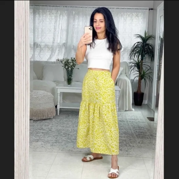 Who What Wear Citrus NWT Yellow Green Tiered Leopard Midi Skirt, NWT, Size Med - Picture 2 of 4